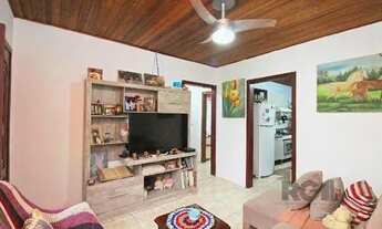 Imagem 7: Casa em Porto Alegre, no bairro Ipanema, com 2 dormitório(s), e 2 banheiros, à venda