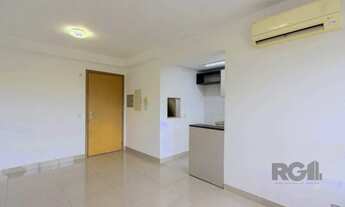 Imagem 5: Apartamento semi-mobiliado, com área privada de 50,95 M2