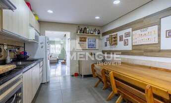 Imagem 4: Casa com 2 dormitórios e 1 vaga em condomínio no bairro Alto Petrópolis em Porto Alegre co