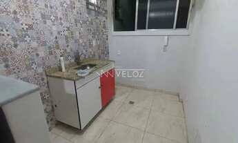 Imagem: Apartamento - / Residencial / Santa Teresa