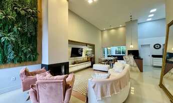 Imagem 4: Casa com 4 suítes, térrea mobiliada e decorado com piscina, no condomínio fechado Dubaí em