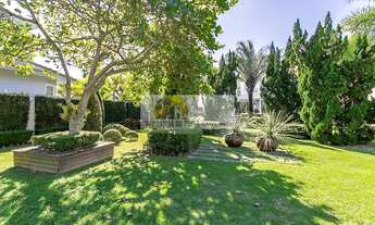 Imagem 3: Aluguel de Temporada e Venda! Suntuosa mansão, com 05 suítes, na quadra do mar