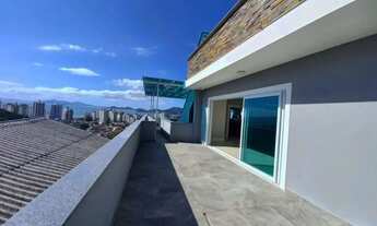 Imagem 5: Terraço com vista mar, piscina e espaço gourmet, 4 suítes e 6 vagas para locação no Centro