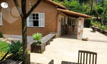 Imagem: Casa à venda com 3 quartos em Araras, Petrópolis