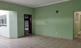 Imagem 4: Casa para Venda em Franca, Jardim Santana, 3 dormitórios, 1 suíte, 4 banheiros, 3 vagas