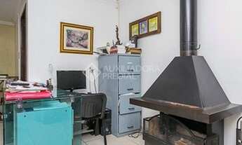 Imagem 7: Excelente casa estilo sobrado de 3 dormitórios e amplo pátio com piscina