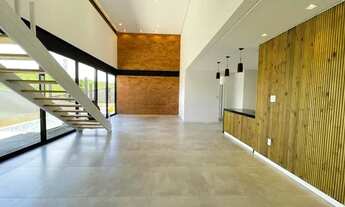 Imagem 3: Casa a venda com 4 dormitórios sendo 3 suítes, 380m2 com planejados no condomínio Alphavil