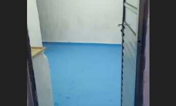 Imagem 2: Aluga-se casa térrea com cozinha, sala, quarto, lavanderia e wc. Água e luz individual