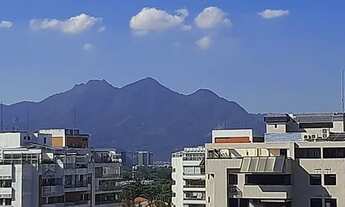 Imagem 7: Cobertura para venda possui 268 metros quadrados com 5 quartos