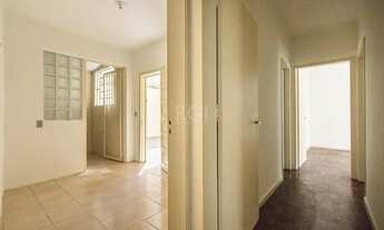 Imagem 6: Apartamento de três dormitórios, dependência de empregada no bairro Floresta em Porto Aleg