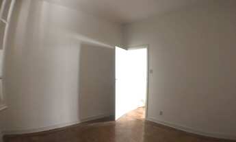 Imagem 4: Apartamento para aluguel possui 78 metros quadrados com 2 quartos em Aclimação - São Paulo