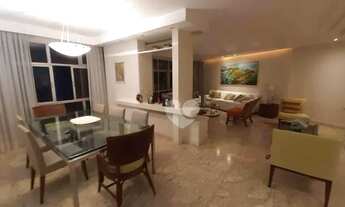 Imagem 5: Paissandu- Impecável - quadra da praia - reformado - luxuoso - original 4 dorm - 2 suites