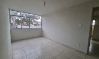 Imagem 5: Apartamento para aluguel possui 45 metros quadrados com 2 quartos em Zé Garoto - São Gonça