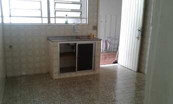 Imagem 5: Casa de vila térrea para aluguel tem 211 metros quadrados com 5 quartos