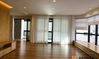 Imagem 3: Apartamento totalmente reformado com 181m² de área útil, 3 vagas, 3 suítes