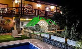 Imagem 2: VENDO OU ALUGO Linda Casa com 4 Suítes em Condomínio Fechado de Itaipava