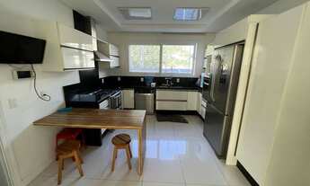 Imagem 4: Casa para aluguel e venda com 700 metros quadrados com 6 quartos.