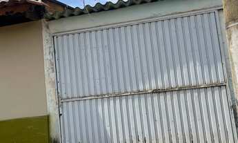 Imagem 2: CASA PRÓXIMO AO TERMINAL PRAÇA DA BÍBLIA