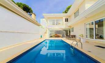 Imagem 2: Casa de condomínio com 431.49 m², 4 quartos sendo 4 suítes para alugar no bairro Taboão