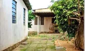 Imagem 3: Casa em Porto Alegre, no bairro Cavalhada, com 3 dormitório(s), e 3 banheiros, à