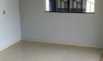 Imagem 2: Vendo casa com 3 quartos sala cozinha e varanda. Ou troca contato watts *75