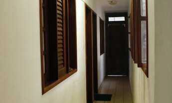 Imagem 2: Quarto mobiliado em área nobre