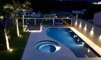 Imagem 5: Casa alto padrão com 4 suítes e 7 vagas de garagem sendo 4 cobertas em Jaraguá do Sul/SC