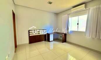 Imagem 7: Casa de condomínio sobrado para venda possui 358 metros quadrados com 4 quartos