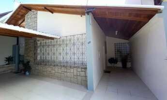 Imagem 4: RESIDÊNCIA IMPECÁVEL COM 4 DORMITÓRIOS + EDÍCULA NA AGRONÔMICA