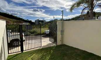 Imagem 2: Casa com 2 quartos à venda, 80m2 só de quintal! - Grama - Juiz de Fora/MG