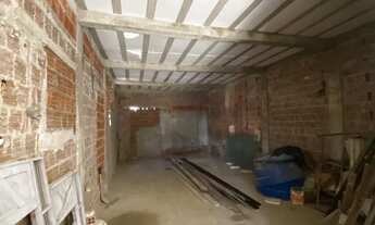 Imagem 2: Prédio em via principal do bairro