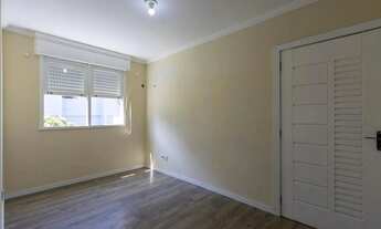 Imagem 2: APARTAMENTO REFORMADO, 3 QUARTOS, 1 VAGA ROTATIVA - BAIRRO CAMAQUÃ