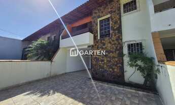 Imagem 2: Sobrado com 3 Quartos e 2 Vagas de Garagem no Centro de Matinhos