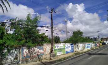 Imagem 2: Amplo terreno em frente à UECE