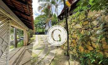 Imagem 3: Casa com 6 Dormitórios, sendo 1 Suíte à venda, 664 m² por R$ 2.200.000 / Locação R$ 8.800