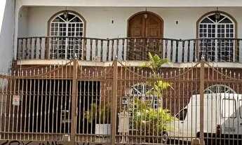 Imagem 2: VENDO casa na QNB 16 com 4 quartos e 1 suíte master - Taguatinga Norte