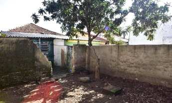 Imagem 3: Sozinha, 4 vagas, 2 quartos, pátio frente e fundos