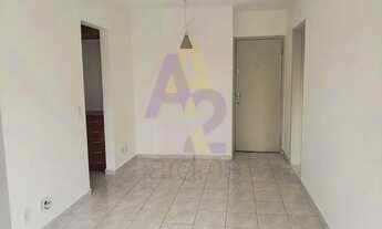 Imagem 2: Apartamento em bom estado com varanda em prédio com lazer em Pinheiros