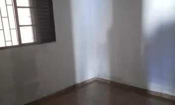 Imagem 4: Casa para Venda em Uberlândia, Segismundo Pereira, 2 dormitórios, 1 banheiro, 4 vagas