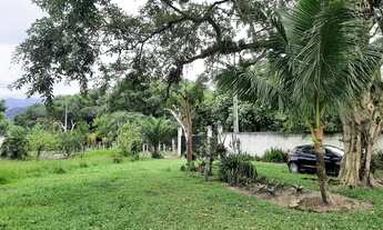 Imagem 4: Vendo sítio das Tilapias em Citrolândia/ Guapimirim. C/ 2 tanques de Tilapias