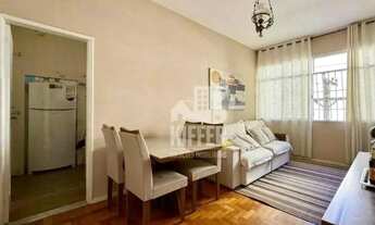 Imagem 2: Amplo apartamento com pé-direito alto arejado e iluminado em frente ao Abel