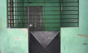 Imagem: Vendo casa com terraço, sala, cozinha