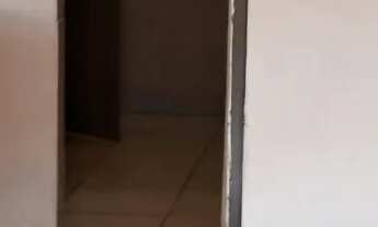 Imagem 3: Aluga se casa de 2 quartos copa conjulgada com sala cozinha grande um banheiro