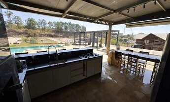 Imagem 4: Imóvel para aluguel tem 550 metros quadrados com 2 quartos