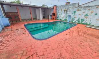 Imagem: Casa com 03 quartos e Piscina