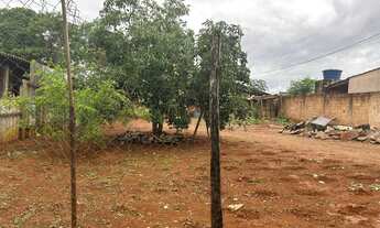 Imagem 4: Vendo lote já com uma casa com dois cômodos e banheiro