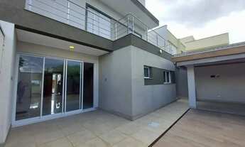 Imagem 3: Sobrado para aluguel possui 250 metros quadrados com 4 quartos