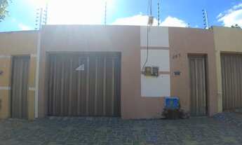 Imagem: Alugo Casa com 2 quartos em bairro Royal