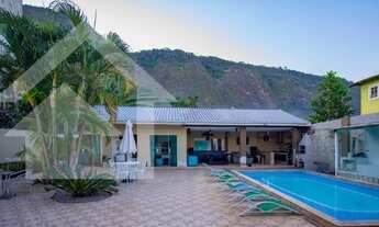 Imagem: Belíssima Casa com quatro dormitórios