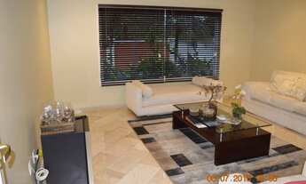 Imagem 15: Casa cinematográfica à venda